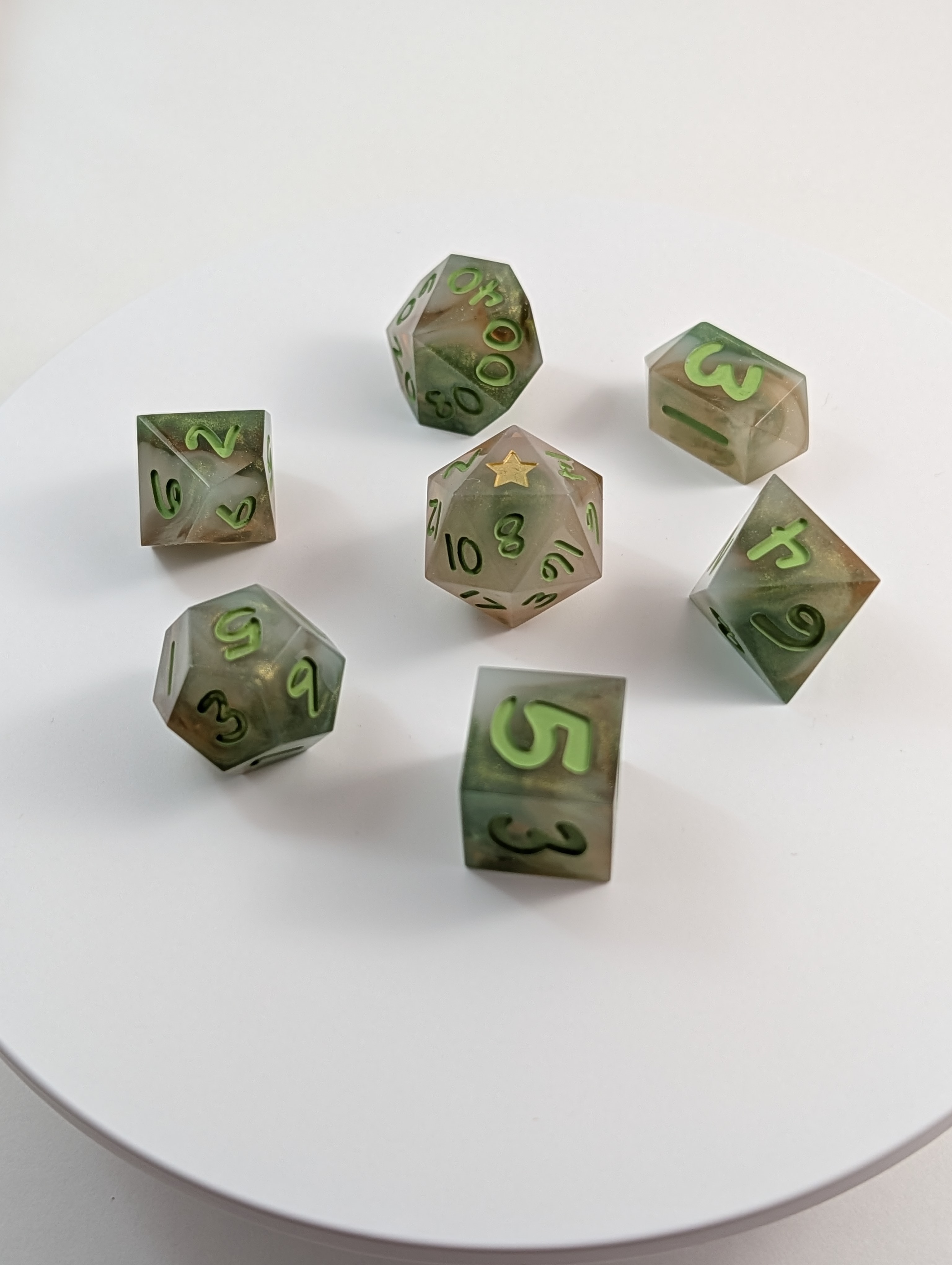 Hobbit's Garb Dice